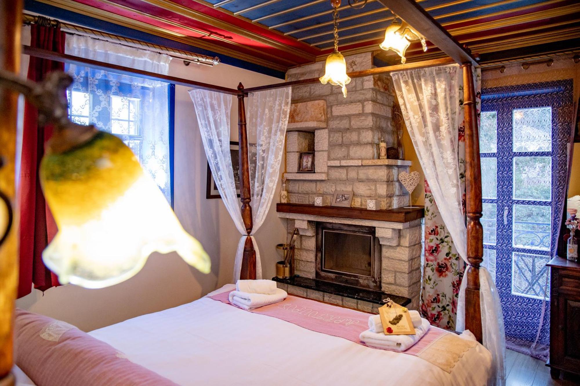 Arktouros Hotel Monodendri Bagian luar foto