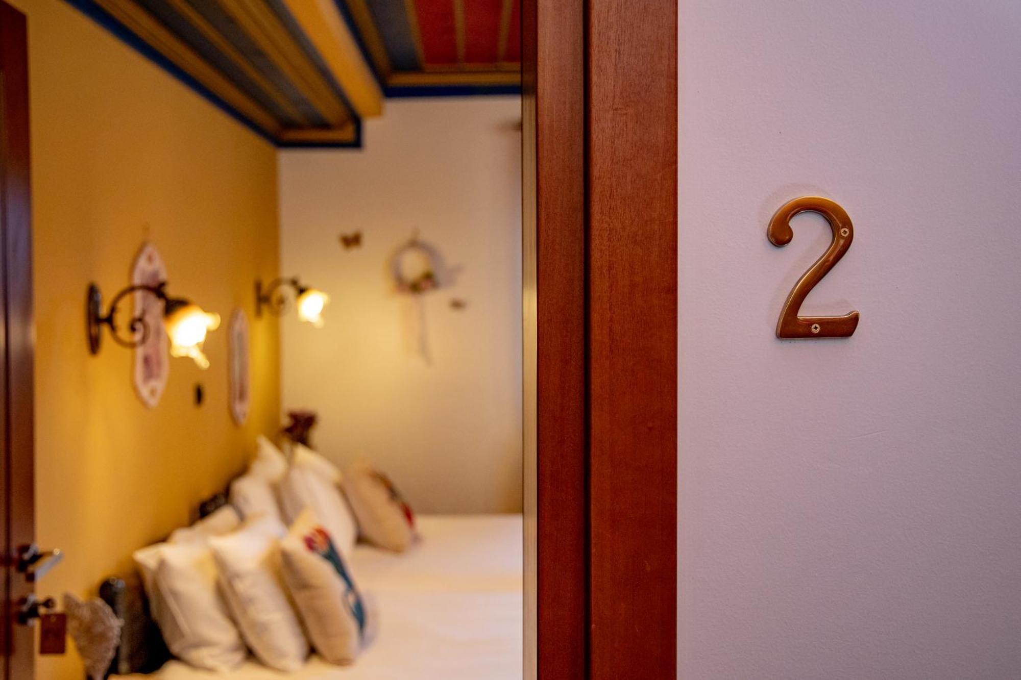 Arktouros Hotel Monodendri Bagian luar foto