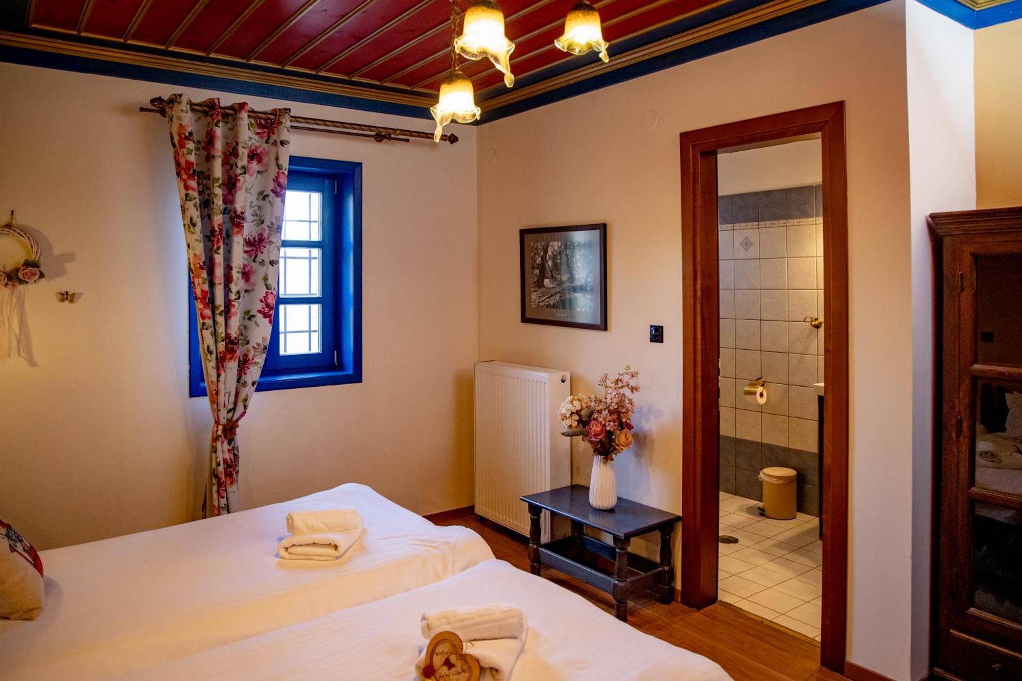 Arktouros Hotel Monodendri Bagian luar foto