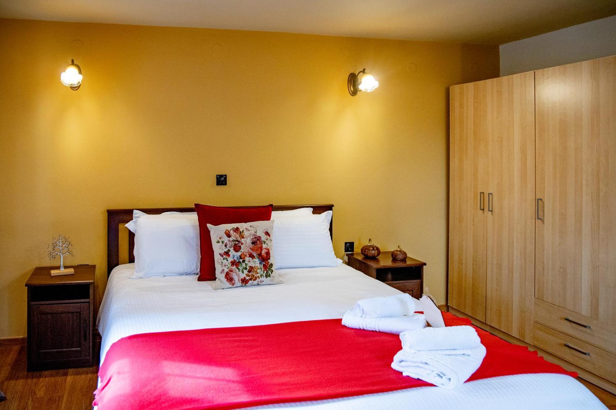 Arktouros Hotel Monodendri Bagian luar foto