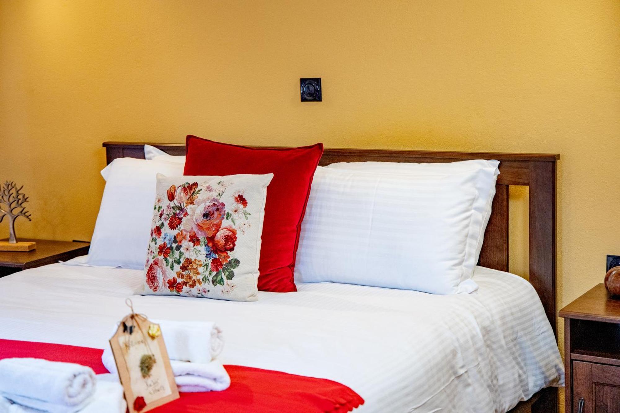 Arktouros Hotel Monodendri Bagian luar foto