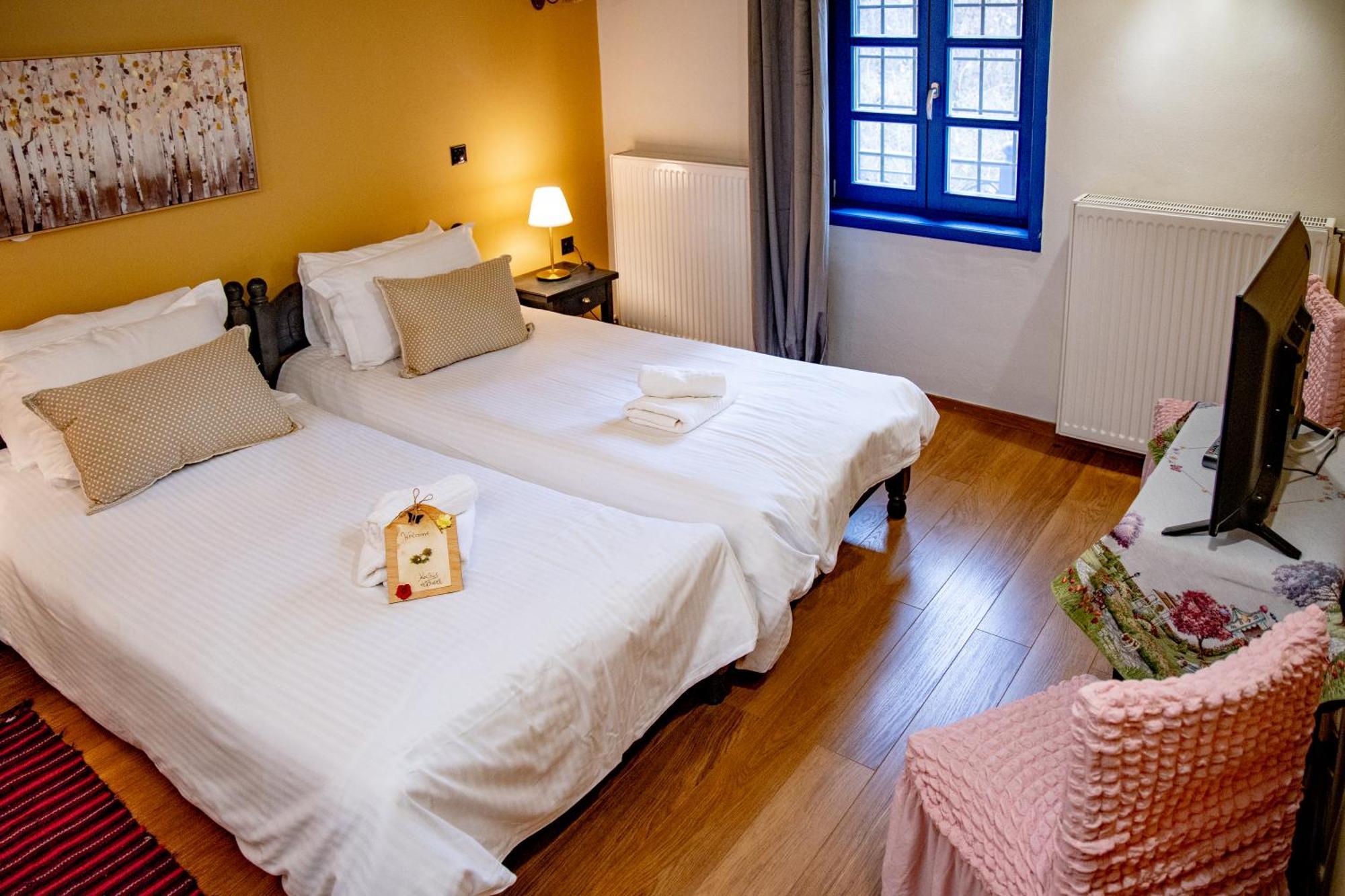 Arktouros Hotel Monodendri Bagian luar foto
