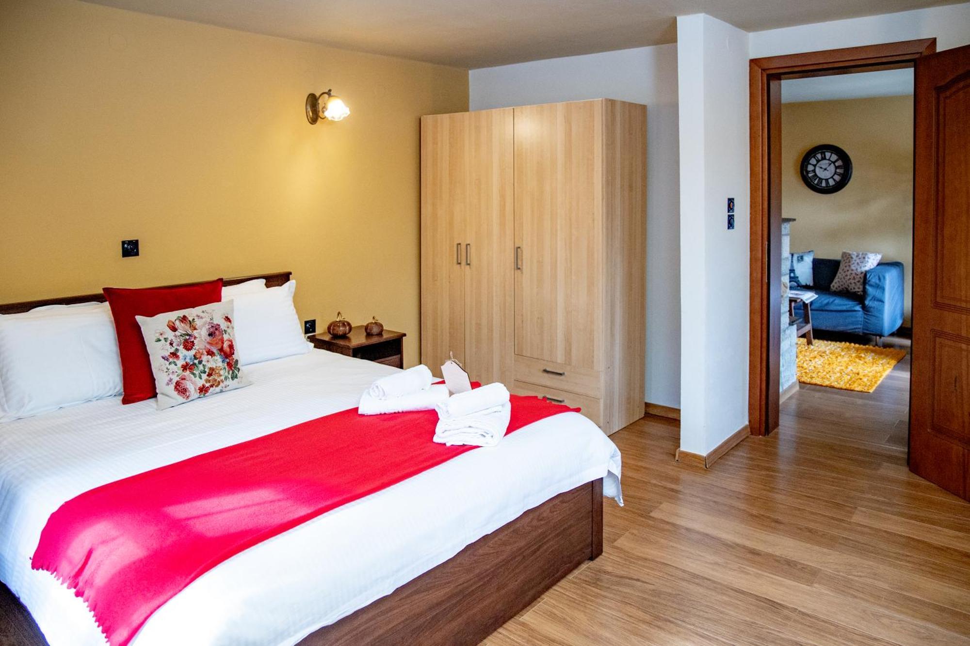 Arktouros Hotel Monodendri Bagian luar foto