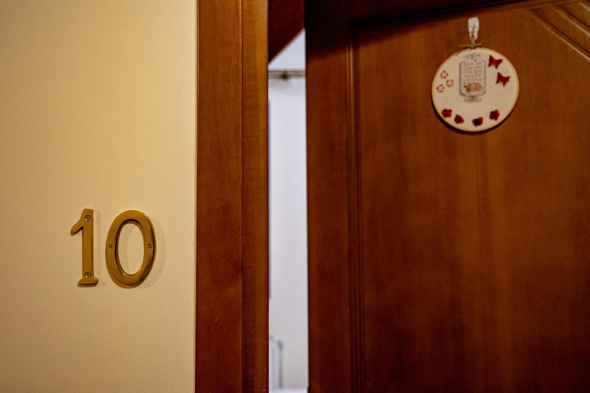 Arktouros Hotel Monodendri Bagian luar foto