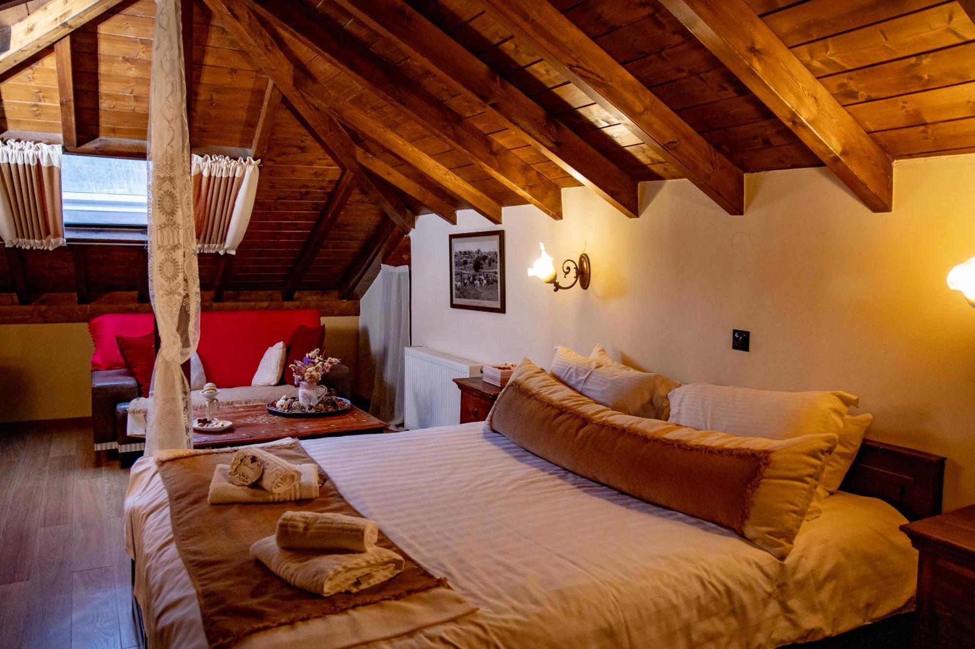 Arktouros Hotel Monodendri Bagian luar foto