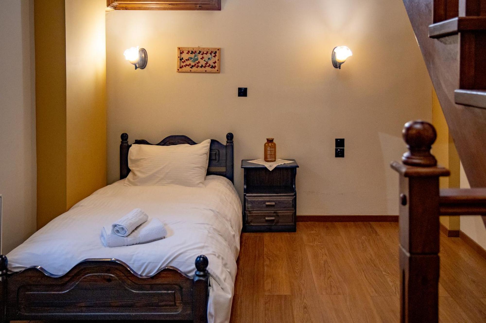 Arktouros Hotel Monodendri Bagian luar foto